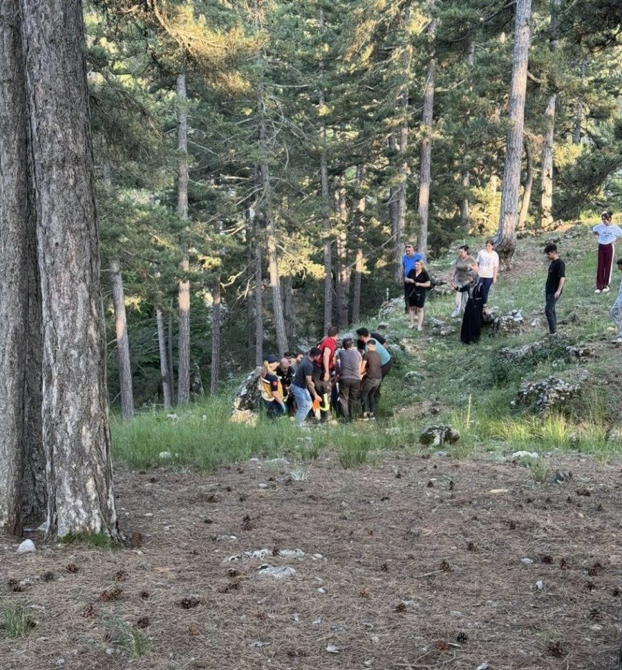 Mersin’de Kekik Toplarken Uçurumdan Yuvarlanan Kadın Yaralandı