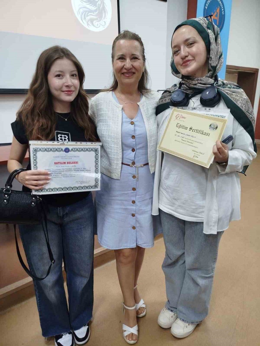 Akdeniz Üniversitesi’nde Kadın Öğrencilere Bilimde Liderlik Desteği