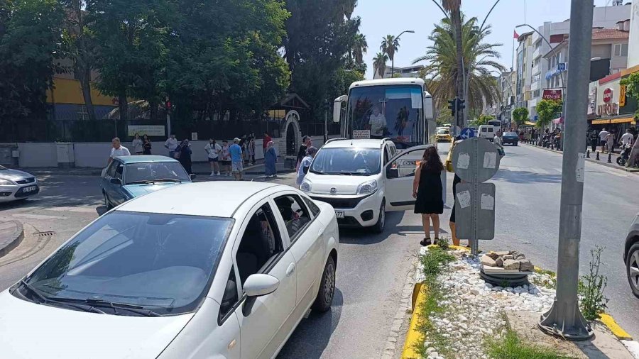 Antalya’da Zincirleme Kaza: 2.4 Promil Alkollü Sürücünün Ehliyetine El Konuldu