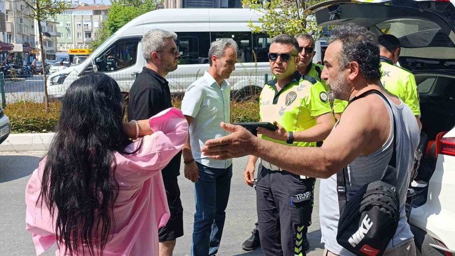 Antalya’da Zincirleme Kaza: 2.4 Promil Alkollü Sürücünün Ehliyetine El Konuldu