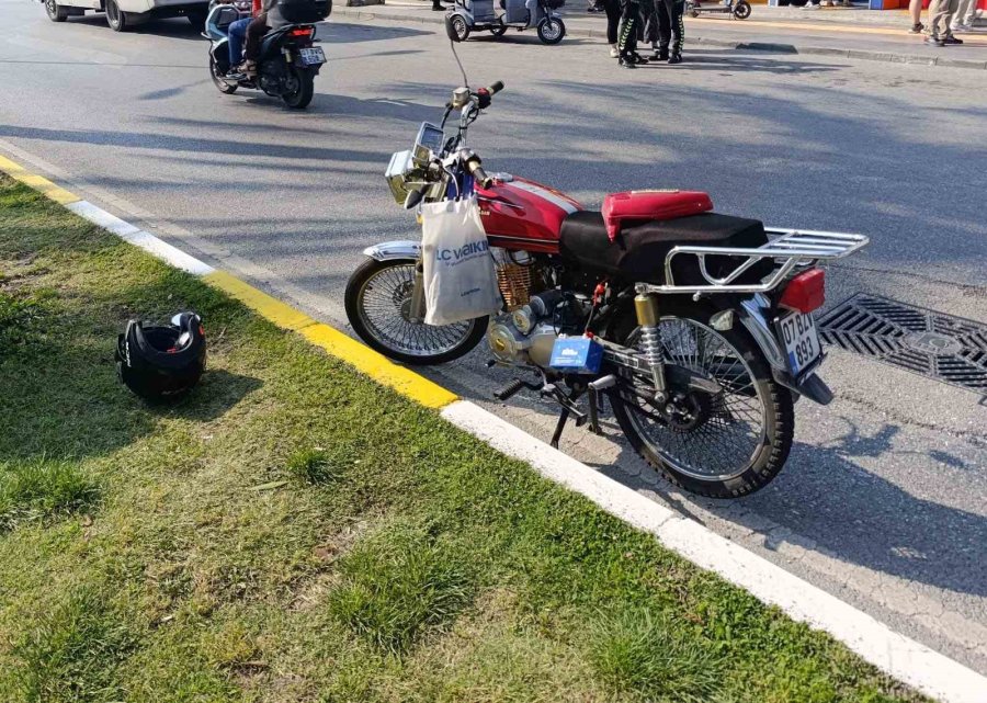 Manavgat’ta Motosiklet Kazası: 1 Yaralı