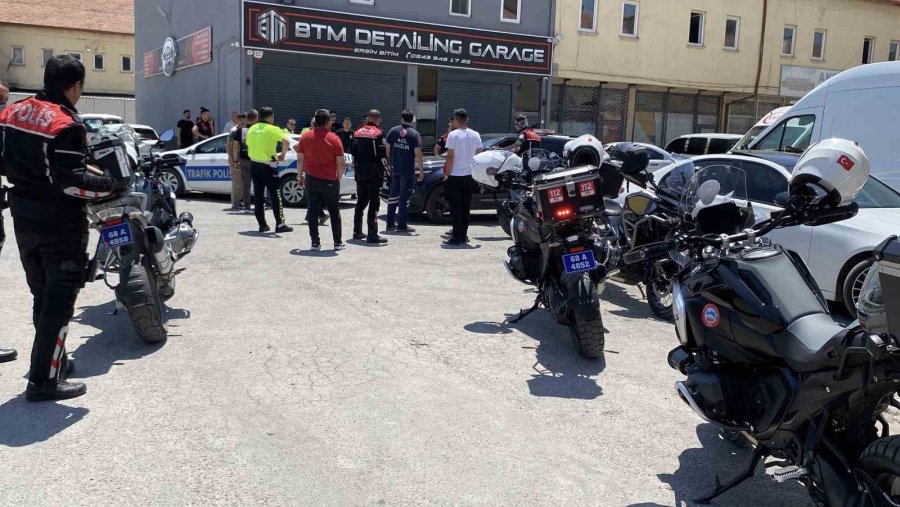 Aksaray’da Keser Ve Sopalı Kavga: 1 Yaralı