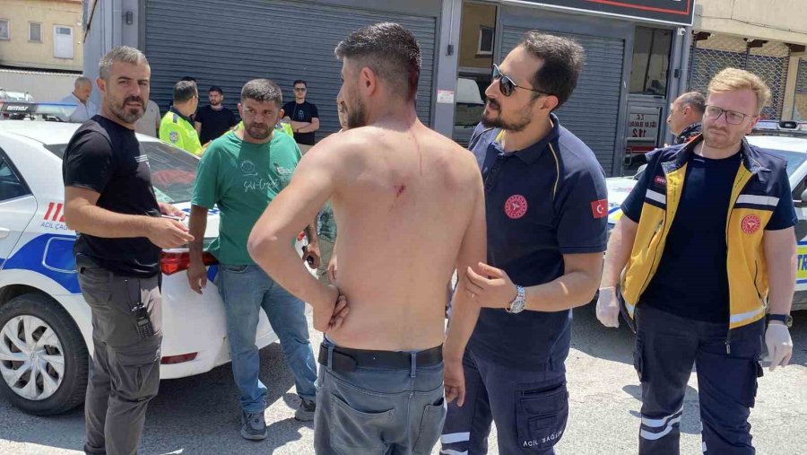 Aksaray’da Keser Ve Sopalı Kavga: 1 Yaralı