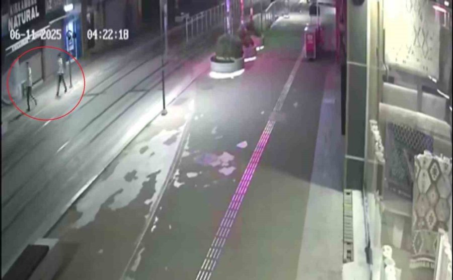 Bankta Oturan Genci Önce Darp Ardından Gasbeden Şüpheli Tutuklandı