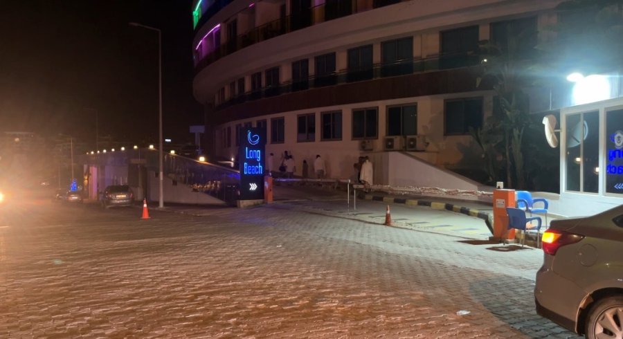 5 Yıldızlı Oteldeki Yangında Tahliye Edilen 622 Turist Civar Otellere Yerleştirildi