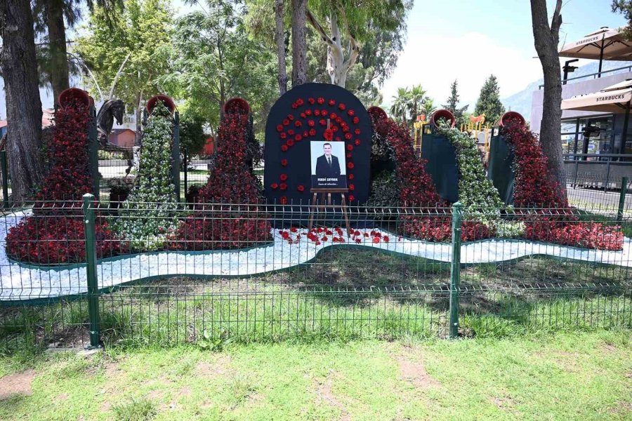 Kemer’de Başkan Zeyrek İçin Anma Alanı Oluşturuldu