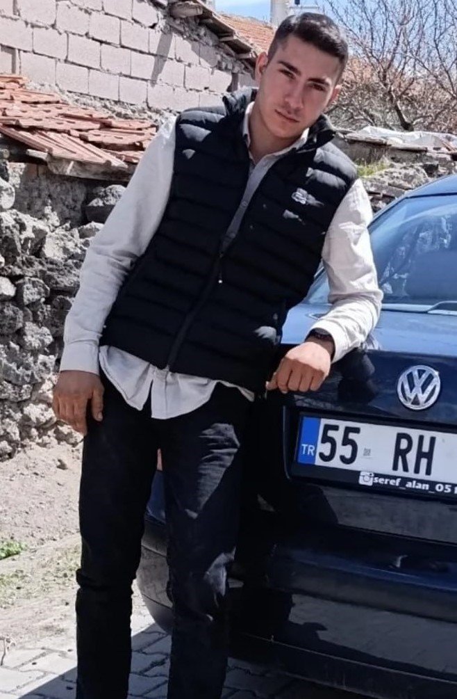 Kamyonla Çarpışan Motosiklet Sürücüsü Hayatını Kaybetti