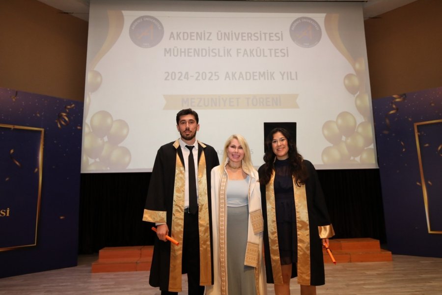 Akdeniz Üniversitesi’nde Mühendisler Mezun Oldu
