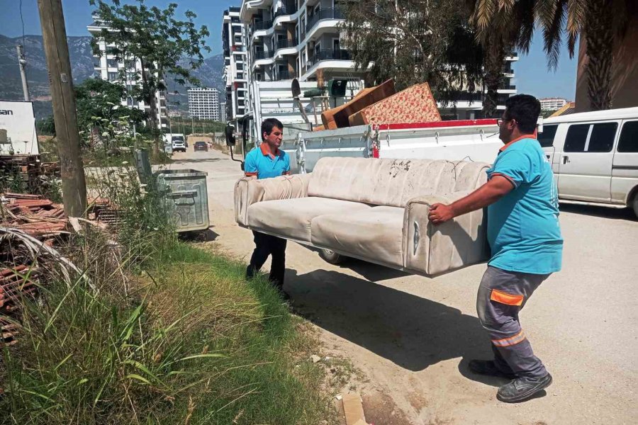 Bayramda Tatilciler Alanya’ya 5 Bin Ton Atık Bıraktı