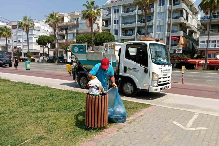 Bayramda Tatilciler Alanya’ya 5 Bin Ton Atık Bıraktı