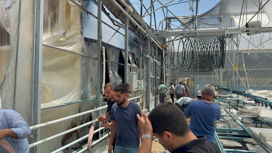 Fide Üretim Merkezi Alev Alev Yandı Çalışanlar Gözyaşlarına Boğuldu