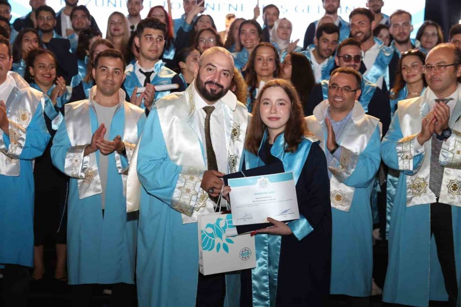 Alkü’nün 10. Yılında Mezuniyet Coşkusu