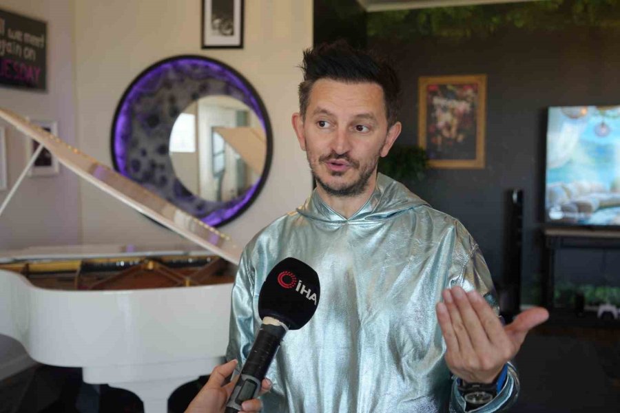 Türk Dj 55 Bin Fit’te Müzik Yaptı, Guinness Dünya Rekoru Geldi