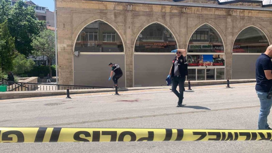 Kafasına Tabanca Kabzasıyla Vurulan Şahıs Ağır Yaralandı