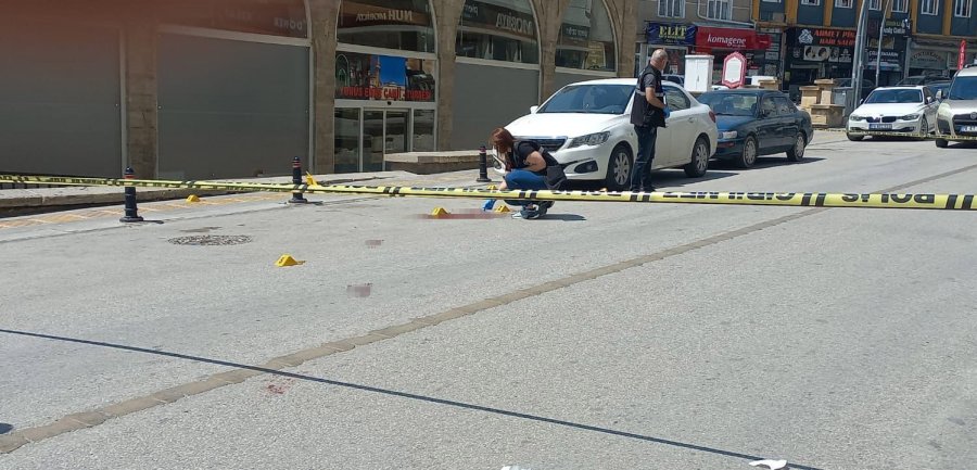 Kafasına Tabanca Kabzasıyla Vurulan Şahıs Ağır Yaralandı