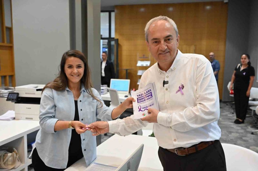 Kepez Belediyesi’nden Mor Kurdeleli Farkındalık Etkinliği