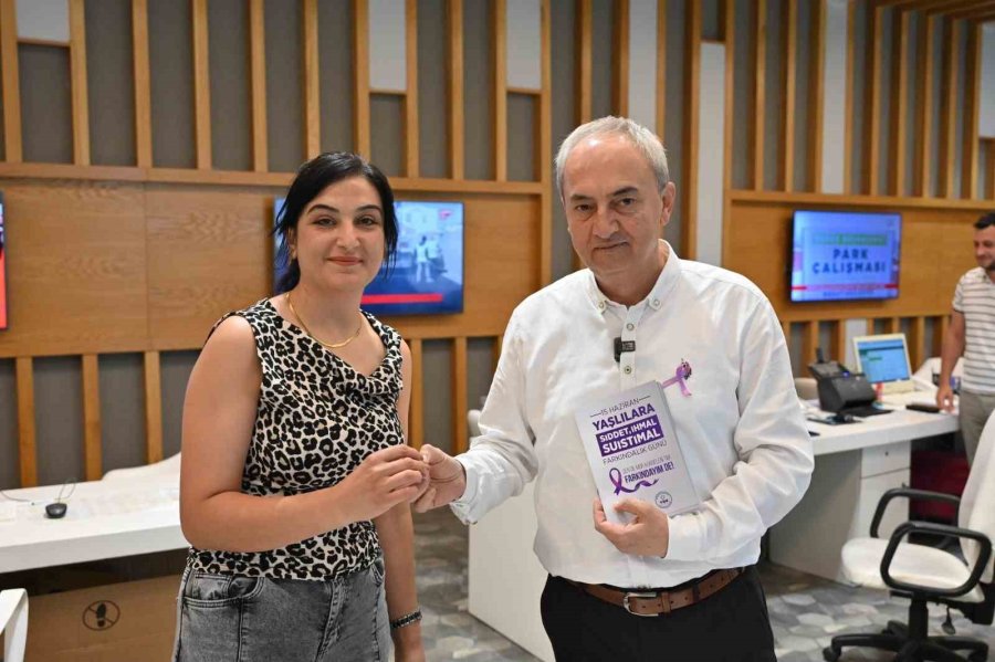 Kepez Belediyesi’nden Mor Kurdeleli Farkındalık Etkinliği