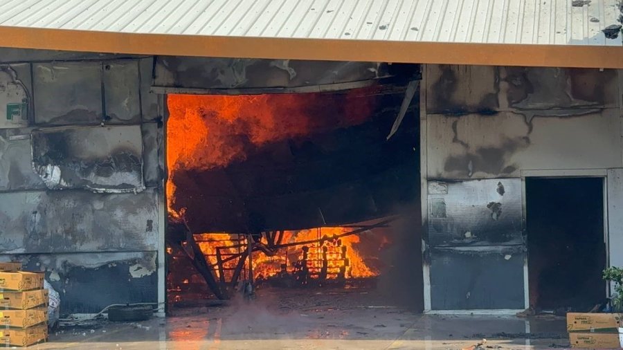 Fide Üretim Merkezinde Yangın