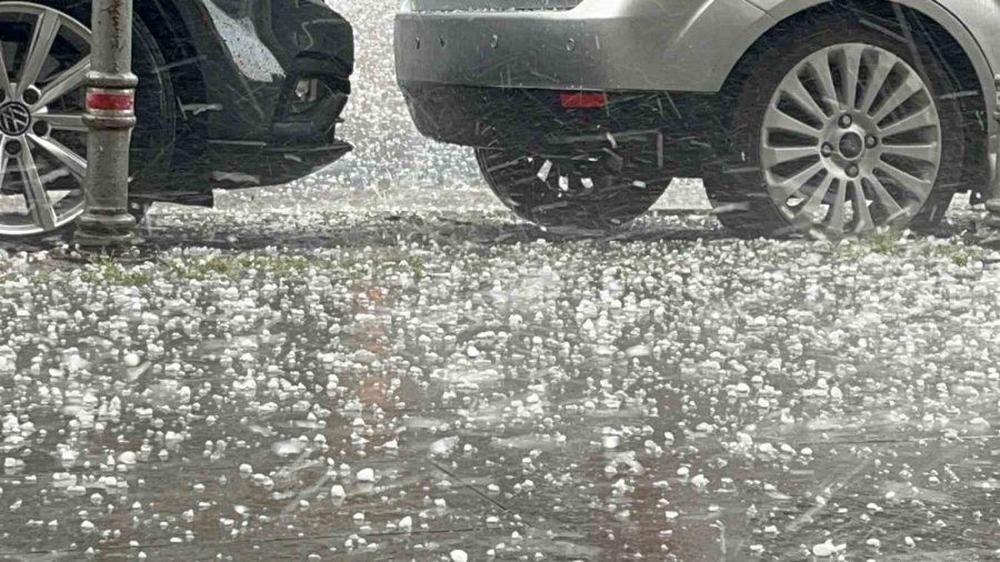 Konya’da Dolu Ve Sağanak Yağış Etkili Oldu