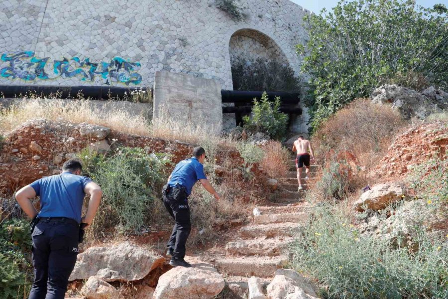 Varyanttan Aşağı Atılan Scooter 15 Yaşındaki Çocuğun Başına Düştü