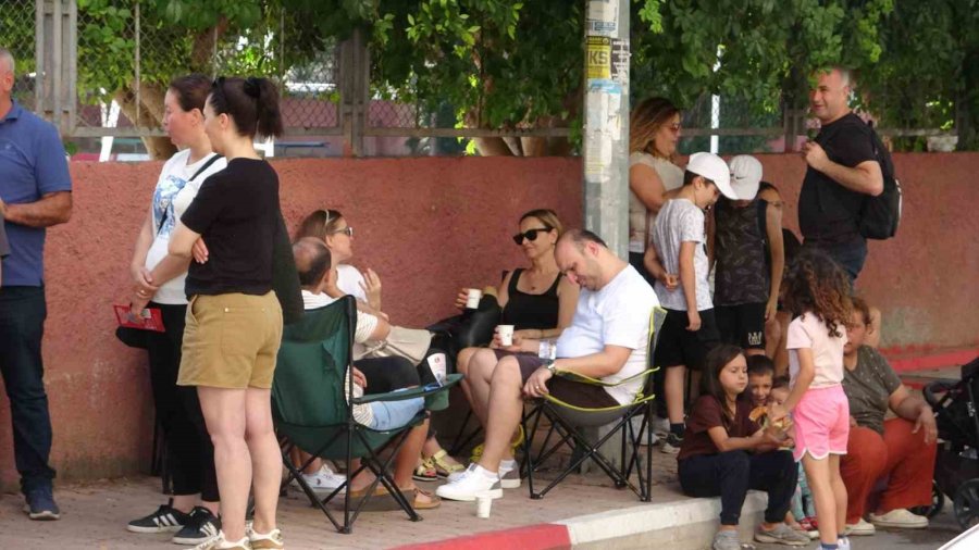 Antalya’da Lgs Sınavı Öğrenciler Kadar Velileri De Heyecanlandırdı