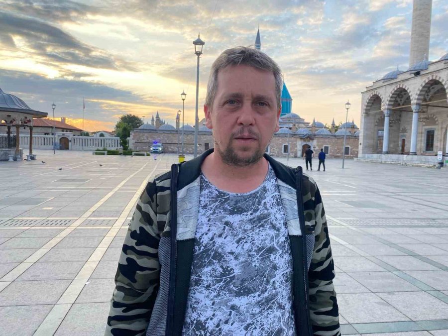 Çocuklarını Bırakıp Çocuklar Ölmesin, Savaş Bitsin Diye Çıktığı Gazze Yürüyüşünde Babalar Günü’nde Konya’ya Ulaştı