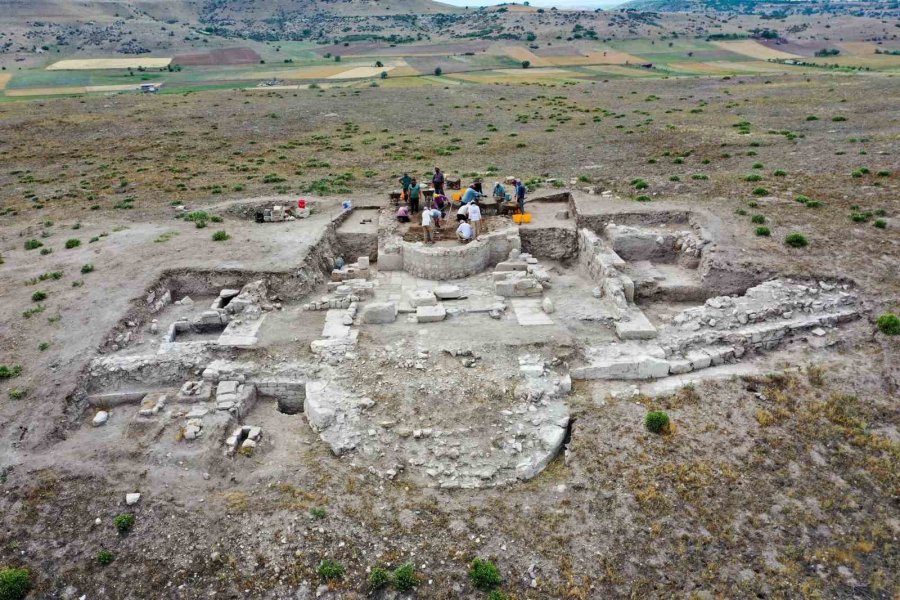 Lystra Antik Kenti’nde Kazılar Derinleştikçe, Tarihi Miras Gün Yüzüne Çıkıyor