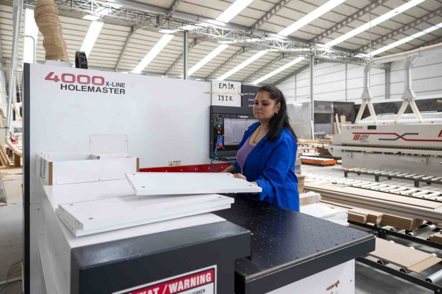 Mersin’de Kadınlar ’kadın Ustalar’ Projesi İle İstihdama Katılıyor