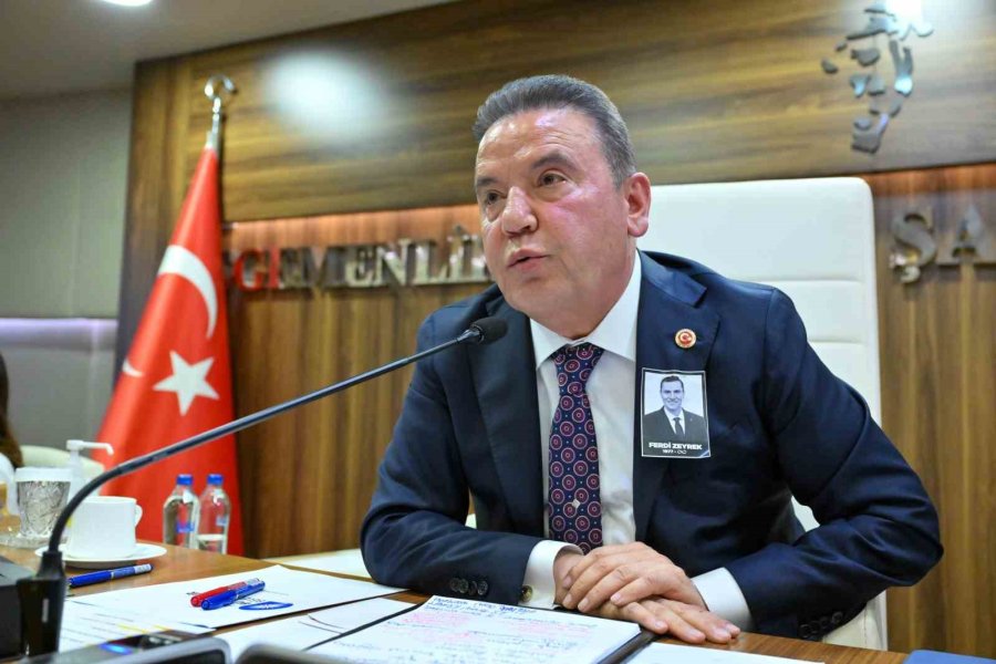 Başkan Böcek : "2025 Yılı Yatırım Programına Ek Olarak 4. Etap Raylı Sistem Projesi Alınırsa Seviniriz"