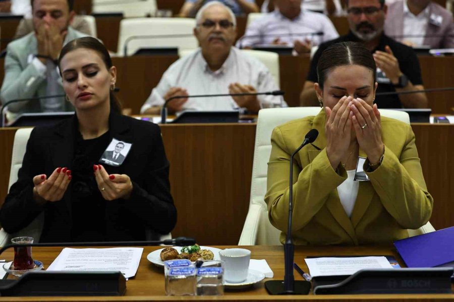 Başkan Böcek : "2025 Yılı Yatırım Programına Ek Olarak 4. Etap Raylı Sistem Projesi Alınırsa Seviniriz"