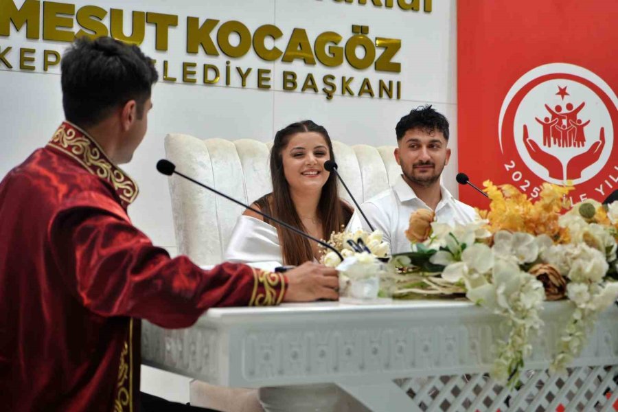 Antalya’da 777 Çifte Evlilik Kredisi Desteği