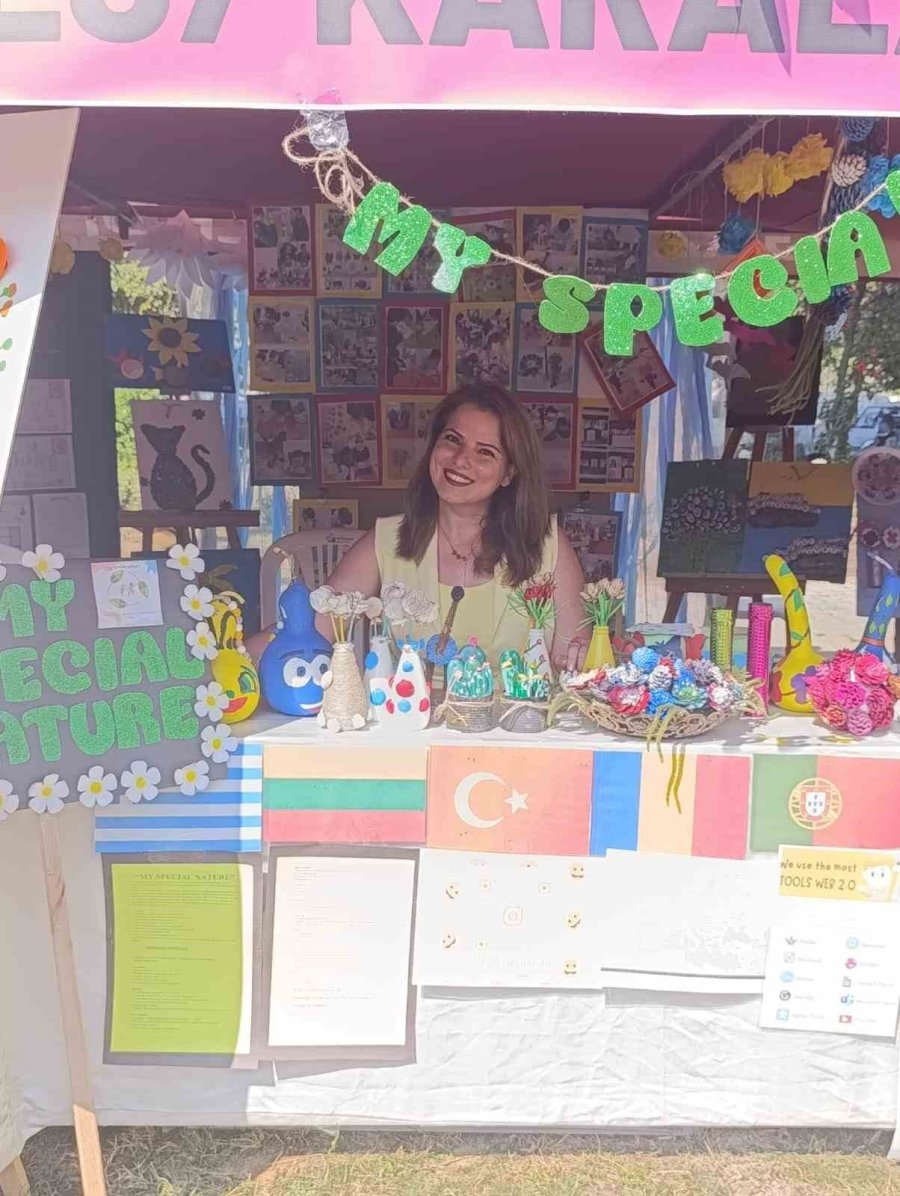 Antalya’da Etwinning Sergisi Yoğun İlgi Gördü
