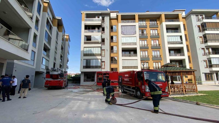 Konya’da Dairede Çıkan Yangın Paniğe Neden Oldu