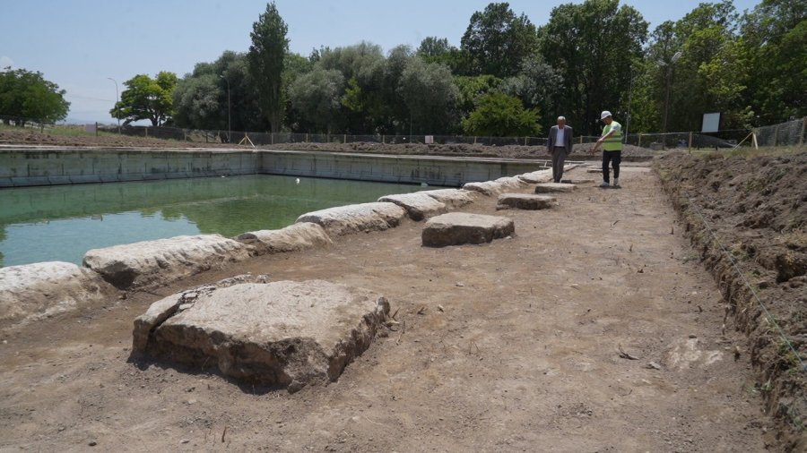 Antik Roma Havuzu’nda 79 Yıl Sonra İlk Kazı: Tyana’nın Su Mirası Gün Yüzüne Çıkıyor