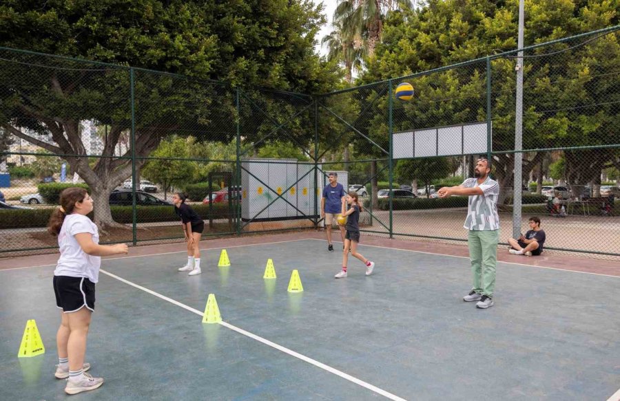 Mersin’de ’babalar Günü’nde Hem Spor Hem Eğlence Dolu Kutlama