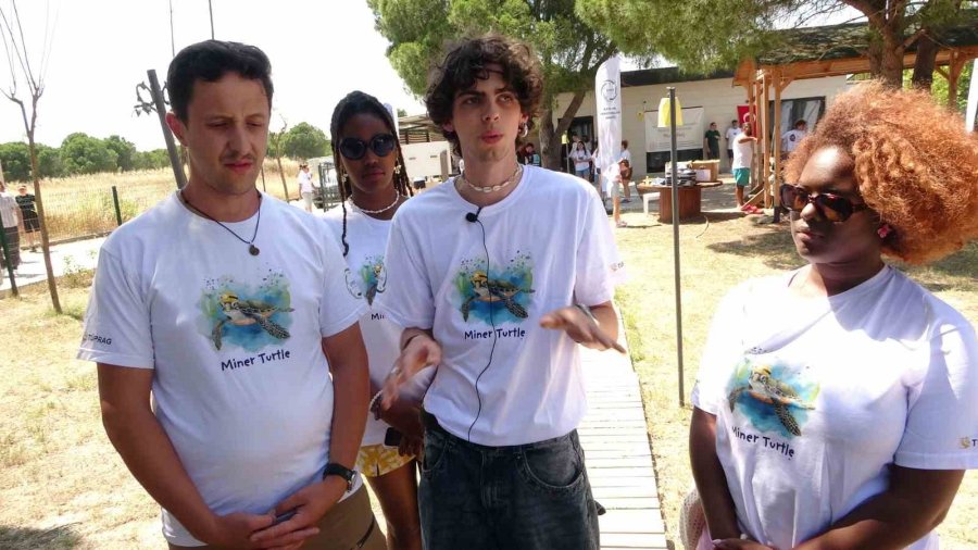 Antalya’da Deniz Kaplumbağaları Çip Takılarak Denize Uğurlandı