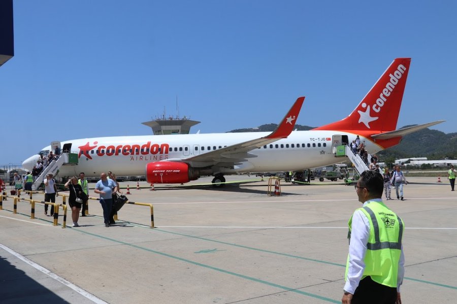 Macaristan’ın Başkenti Budapeşte’den Gazipaşa’ya İlk Uçuş Gerçekleşti