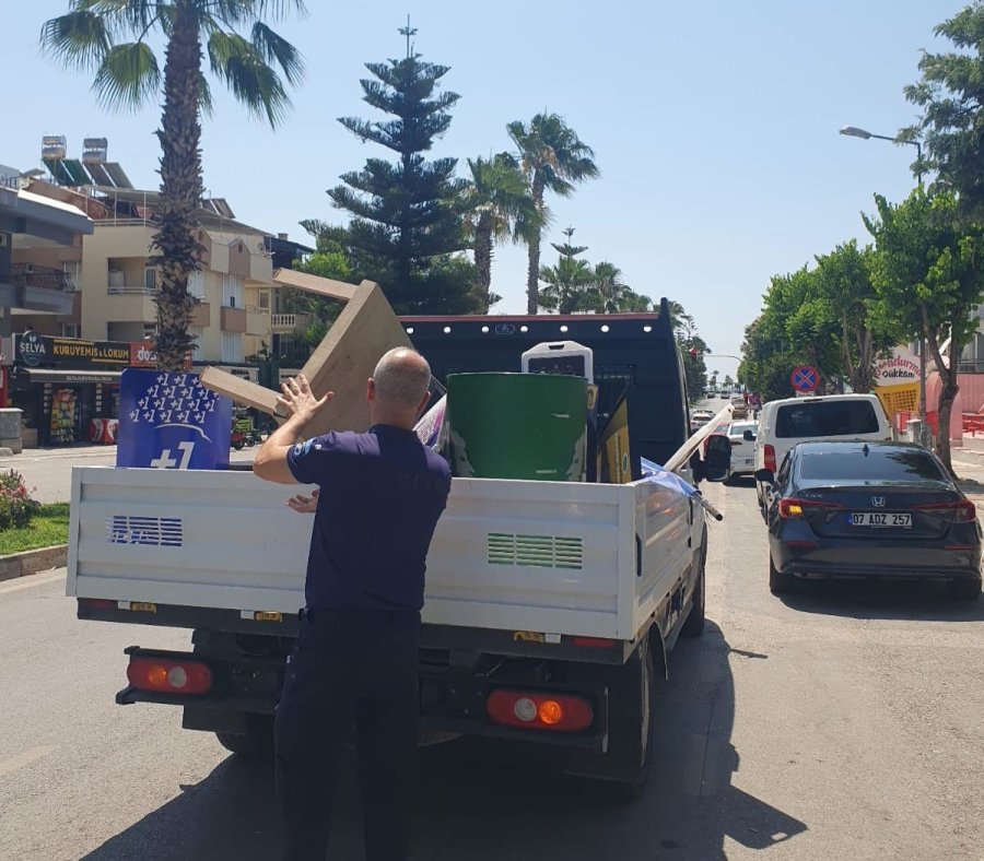 Konyaaltı’nda Kaldırım İşgaline Geçit Yok