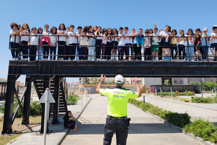 Niğde’de 758 Öğrenciye Trafik Eğitimi Verildi