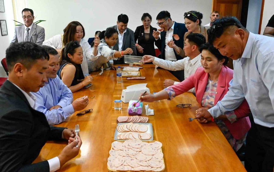 Antalya Osb’de Moğolistan İle Ticaret Köprüsü Genişliyor