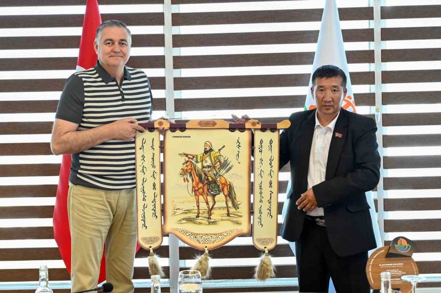 Antalya Osb’de Moğolistan İle Ticaret Köprüsü Genişliyor