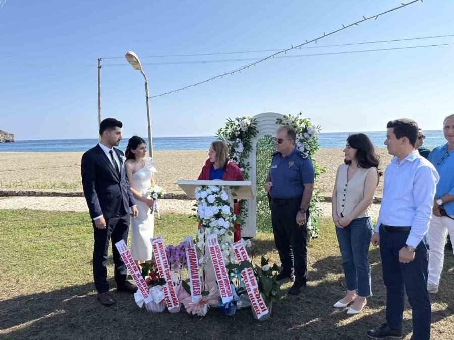 Komiserler Hayatlarını Birleştirdi