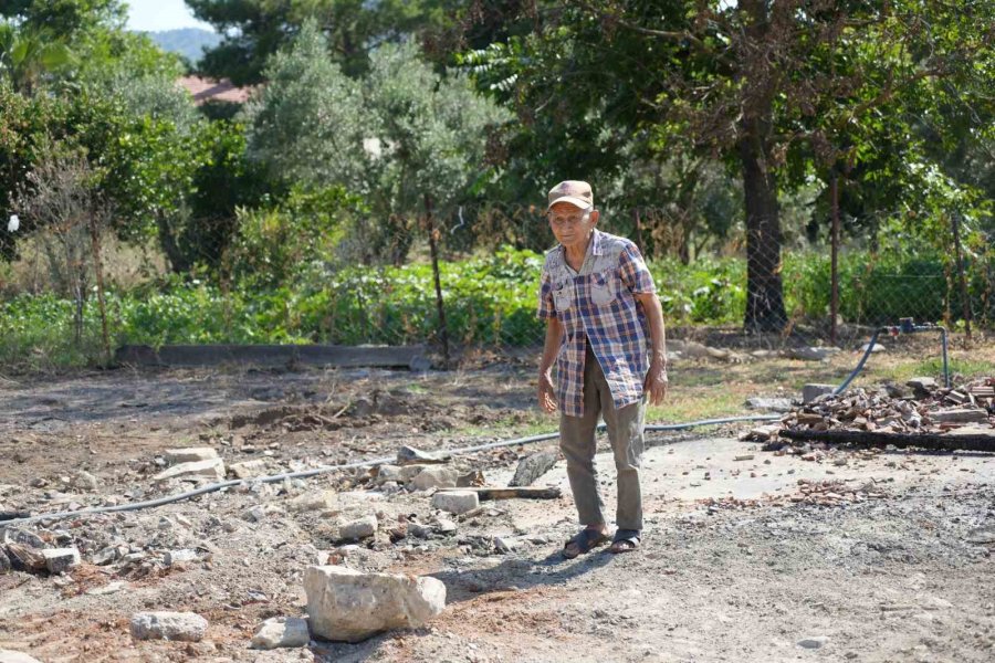 Evde Biriktirdiği Paraları Yangında Kaybetti, İmdadına Merkez Bankası Yetişti