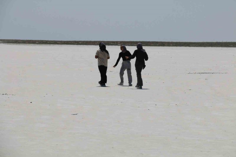 Tuz Gölü’nde Öğrencilerin Bocce Heyecanı