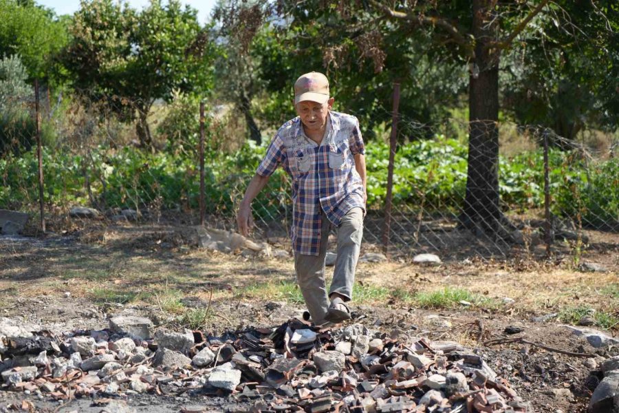 Evde Biriktirdiği Paraları Yangında Kaybetti, İmdadına Merkez Bankası Yetişti