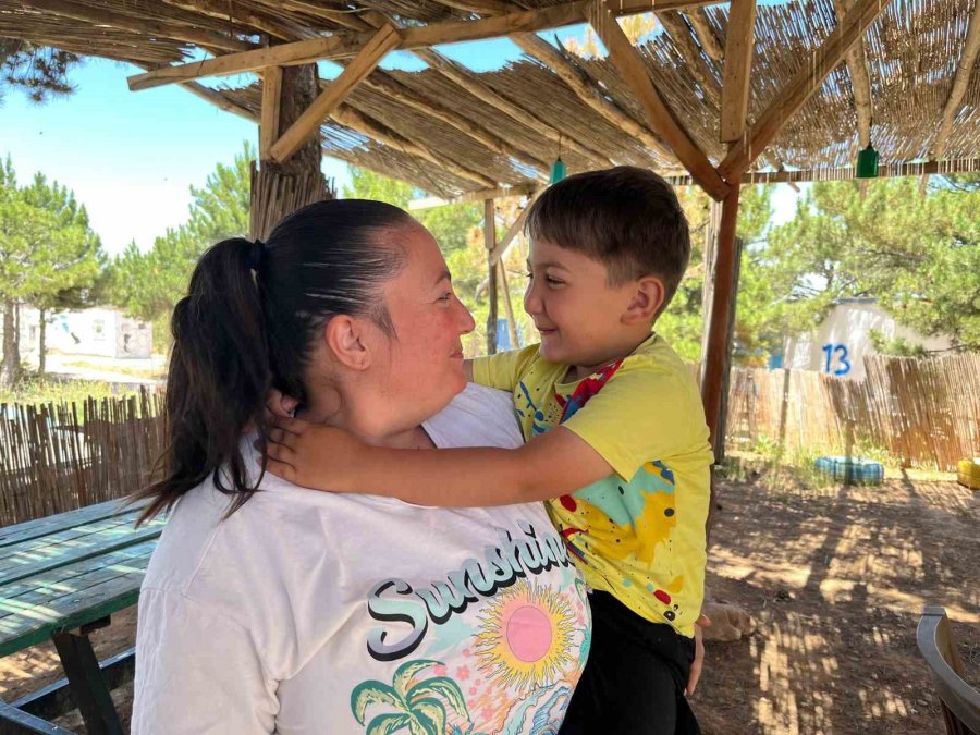 5 Yaşındaki Candaş Efe, Topuk Kanından Erken Teshisle Sağlıklı Büyüyor