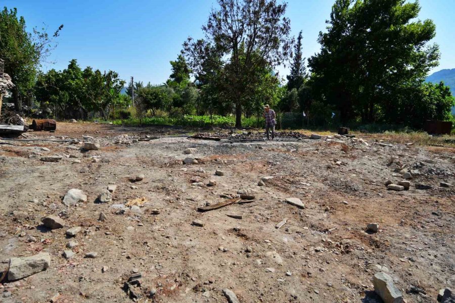 Evde Biriktirdiği Paraları Yangında Kaybetti, İmdadına Merkez Bankası Yetişti