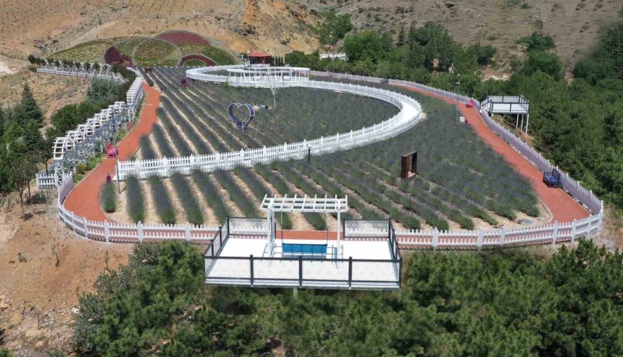 Meram’da Görsel Şov Yeniden Başladı