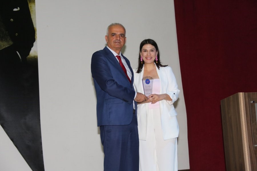 Akdeniz Çocuk Üniversitesi’nde Mezuniyet Coşkusu