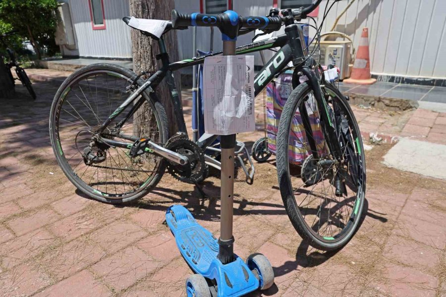 Toplu Taşımada Unutulan Eşyalar Sahiplerini Bekliyor